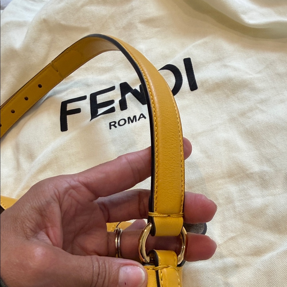 Fendi Mustard Yellow Leather Shoulder Bag with FF Clasp - Picture 8 of 10